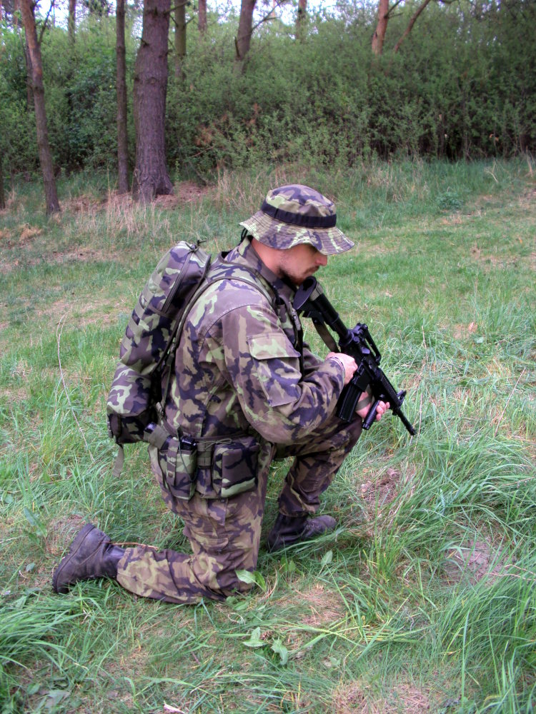 Pouzdro na pistoli s dvojím jištěním molle zelené gen.2