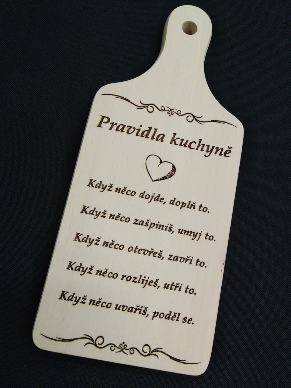 Dřevěné prkýnko 27x12x1,5 cm  (motiv na zakázku)