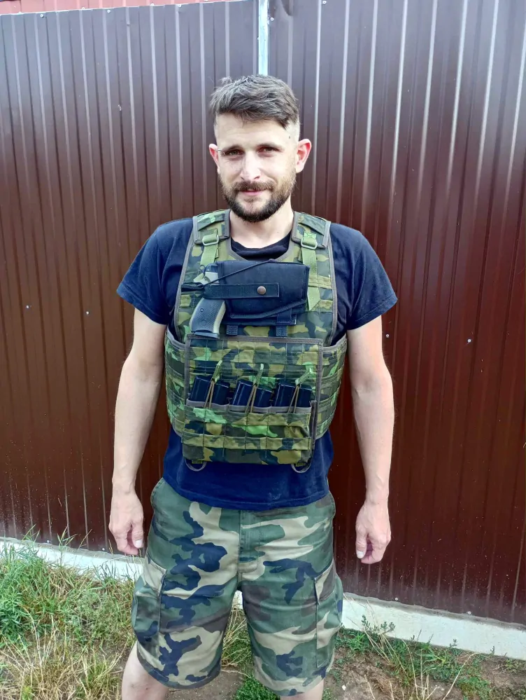 Pouzdro na pistoli horizontální s dvojím jištěním molle vz,95