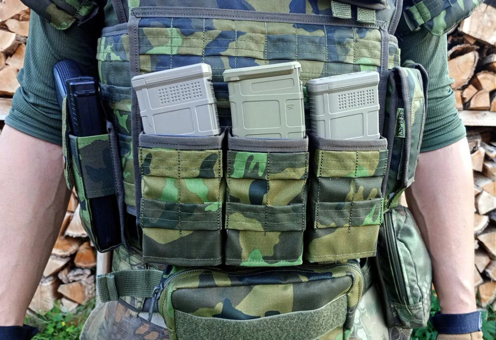 Samosvorná fast kydex dvoj sumka M4-AR15 molle - vz.95